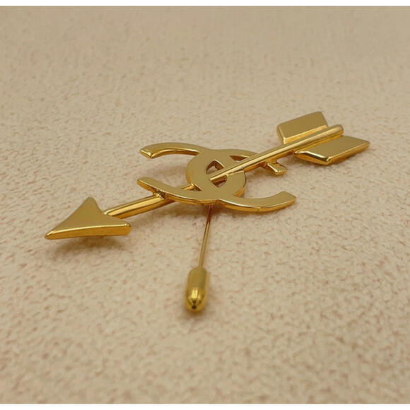 Chanel Vintage Coco Mark Arrow Motif Brooch Gold Plated Pin With Box - Picture 5 of 9